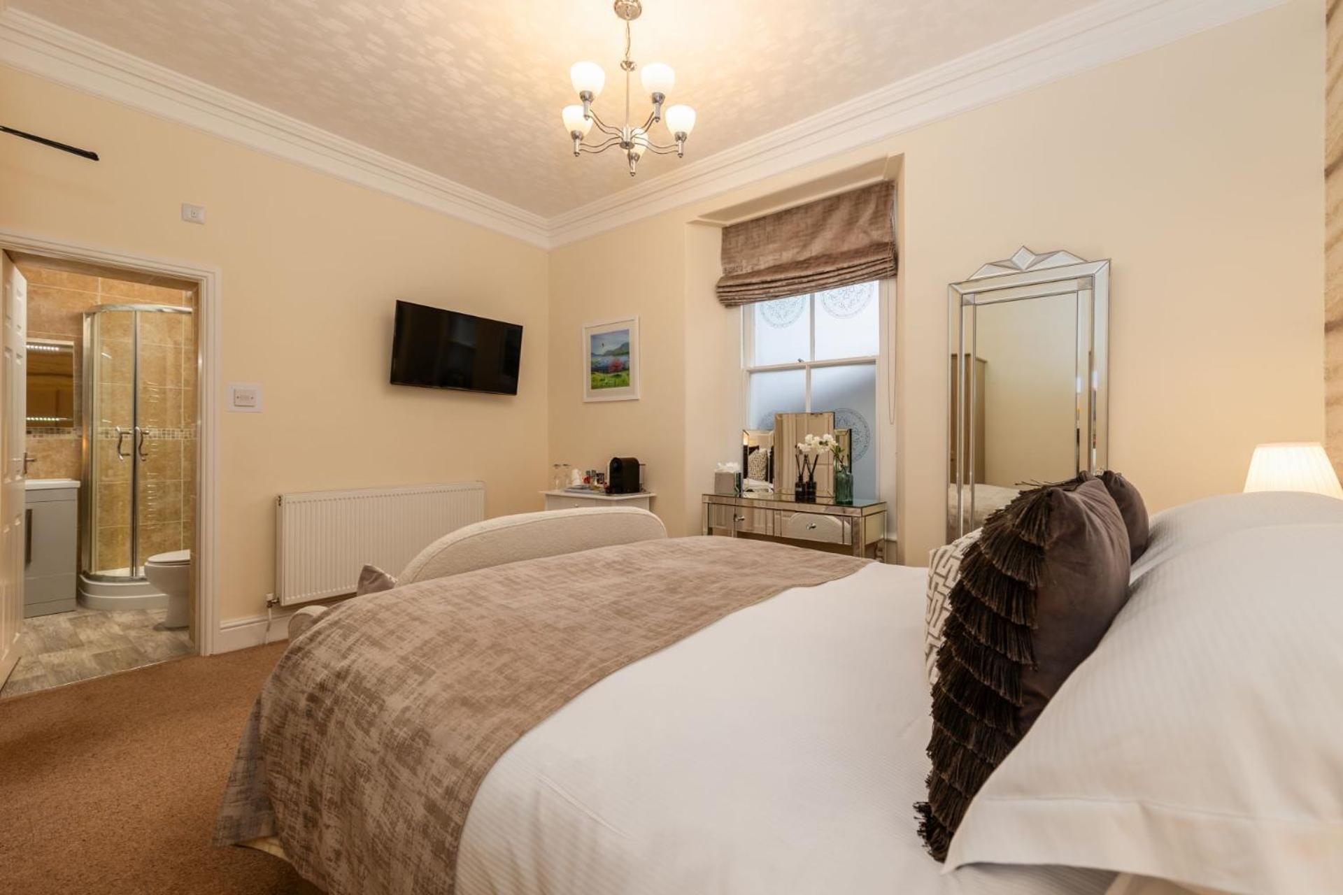 Wheatlands Lodge-Windermere - Guest House Of The Year 2024 - Adult Only - Free Car Park Ngoại thất bức ảnh